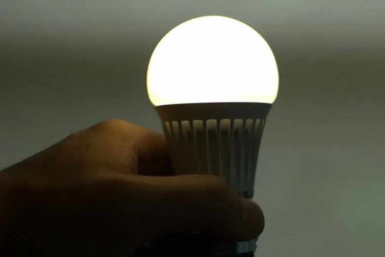 Đèn led bị nhấp nháy